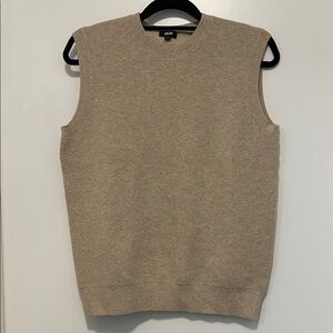 Uniqlo Men's Tan Crewneck Sweater Vest